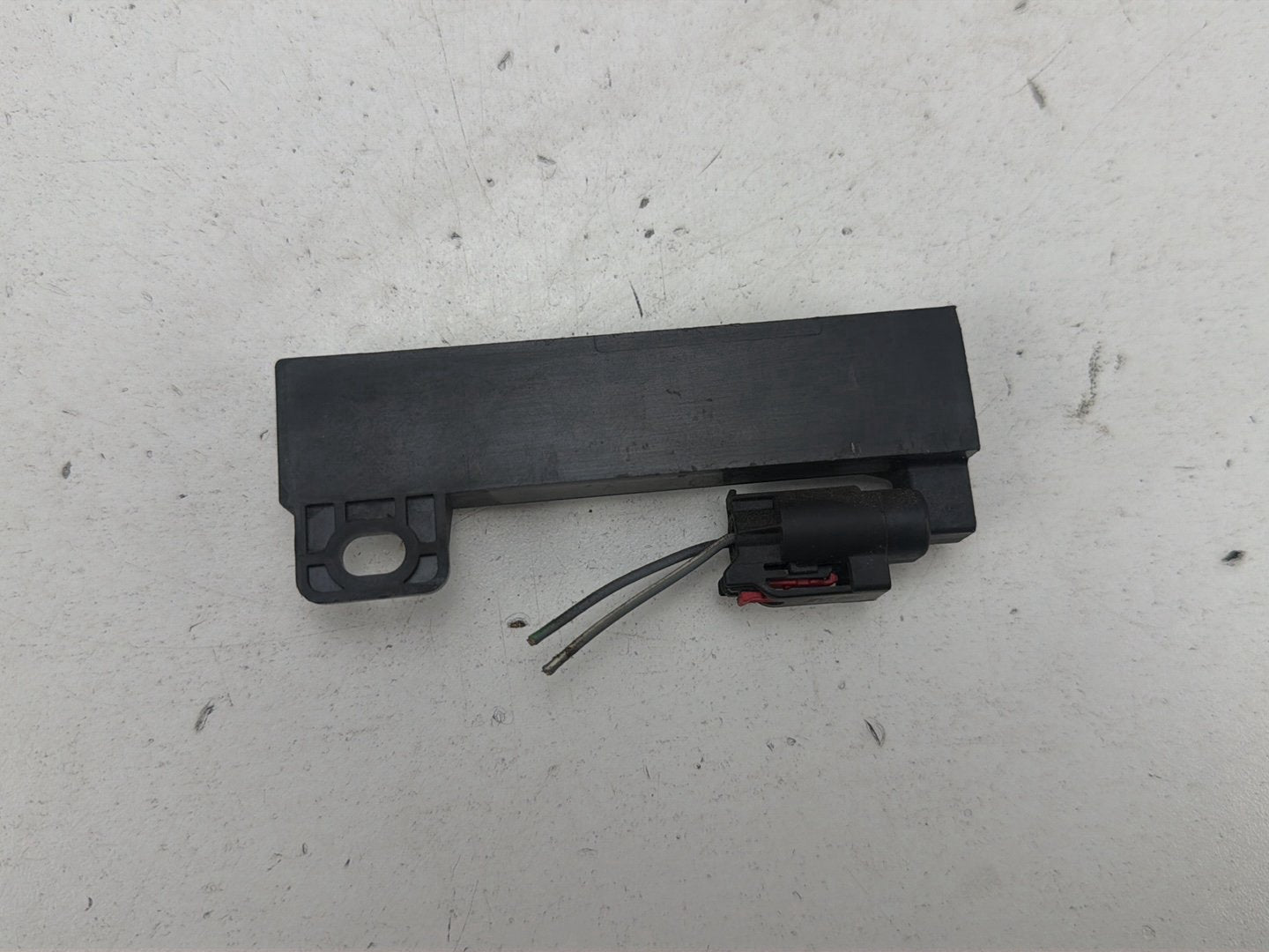 2014-2017 Maserati Ghibli Rear Passive Keyless Entry Antenna Module OEM