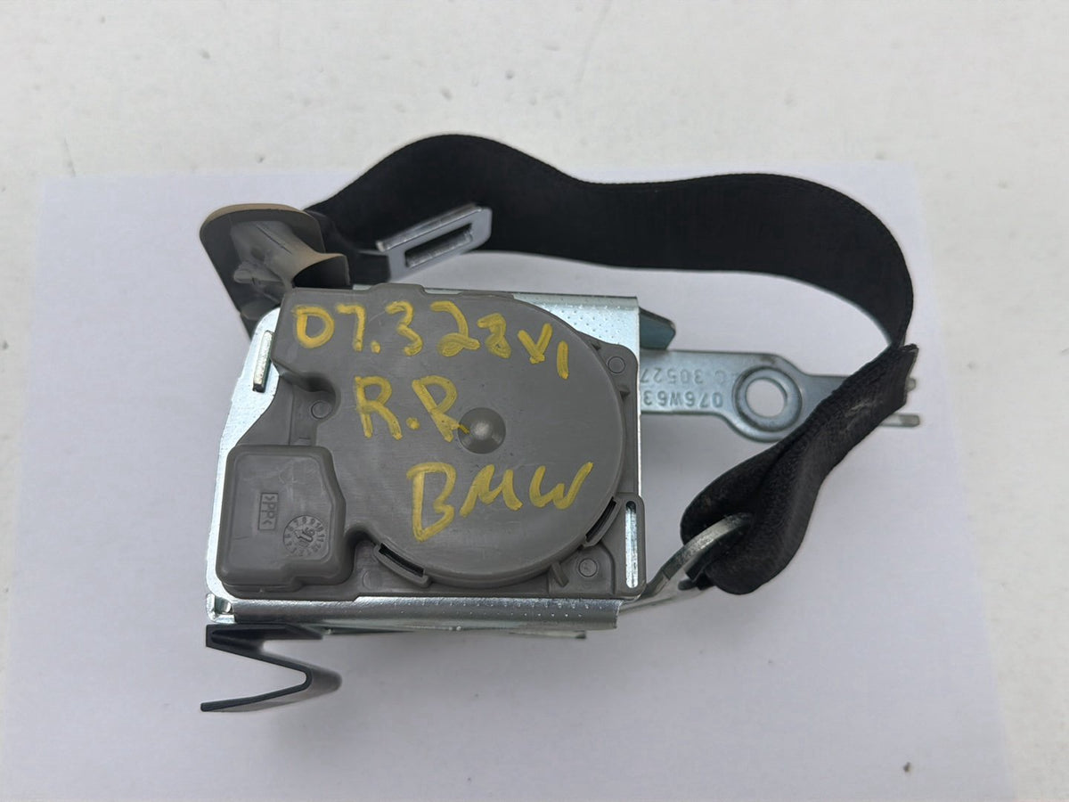 2007-2008 BMW 328xi Rear Right Passenger Side Seat Belt Retractor 7132243 OEM