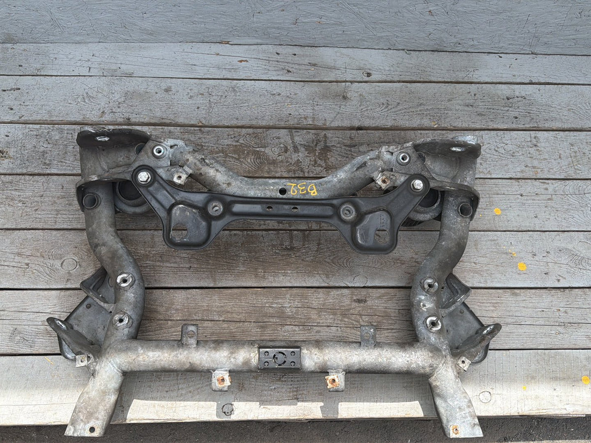 2010-2016 Mercedes-Benz E-Class-E350 Front Engine Subframe A 204 628 00 11 OEM