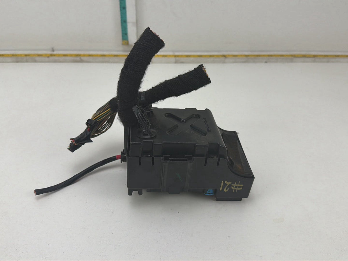 2012-2016 Chevrolet Sonic RS Interior Dash Fuse Box Body Control Module OEM