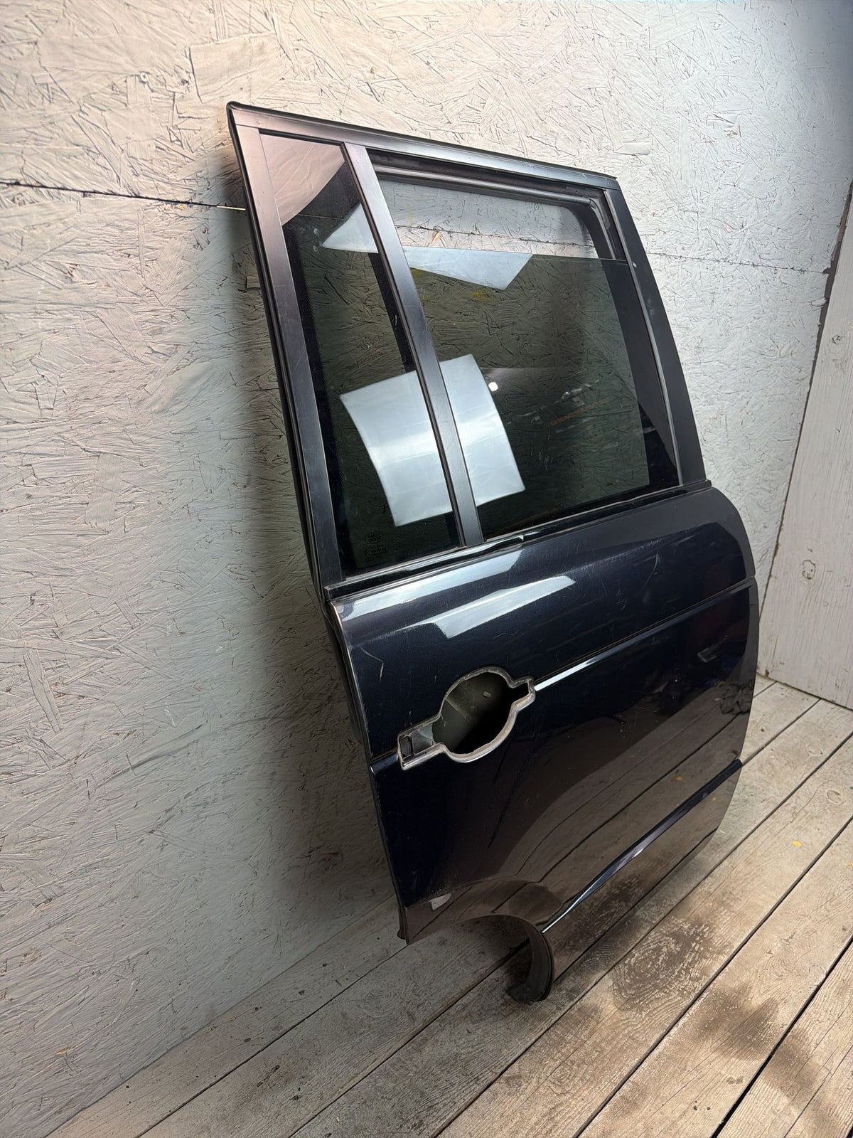 2006-2012 Land Rover Range Rover Rear Right Side Door Shell w/Glass OEM