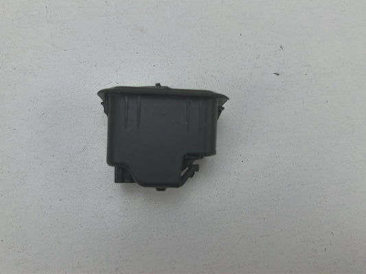 2010-2016 Mercedes-Benz E-Class Trunk Lid Tailgate Open Release Switch OEM