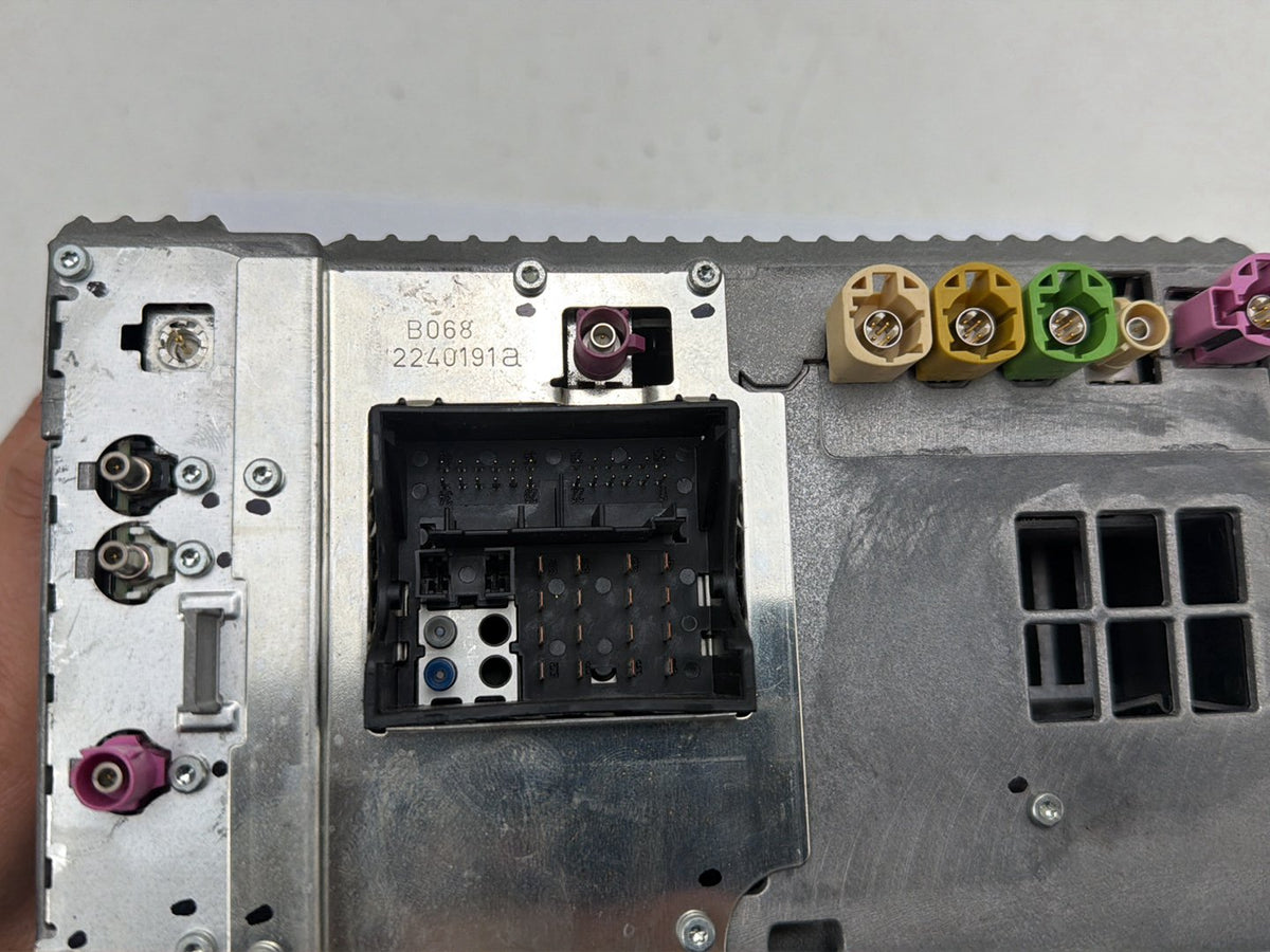 2014-2015 BMW 320i Satellite Navigation iDrive Radio Head Unit CI936576701 OEM