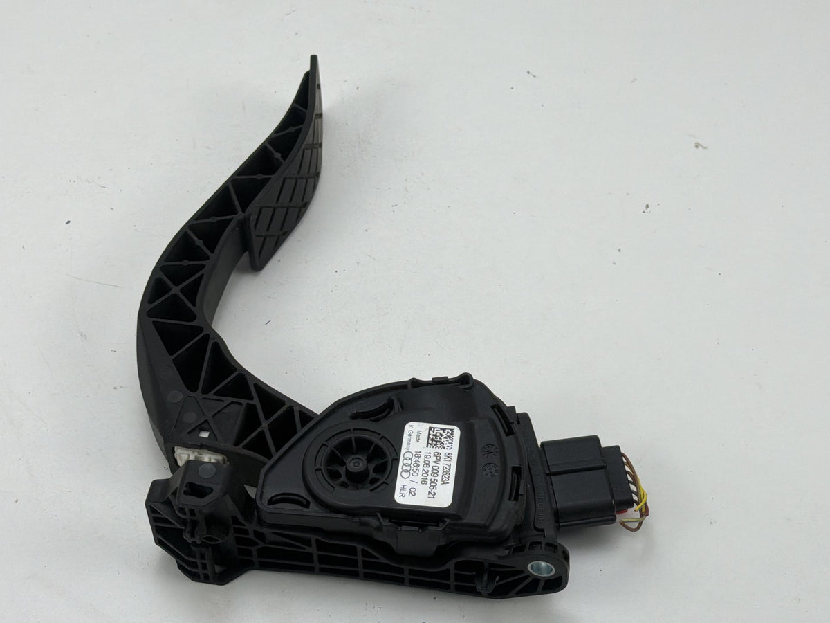 2009-2017 Audi Q5 Accelerator Gas Pedal 8K1723523A OEM