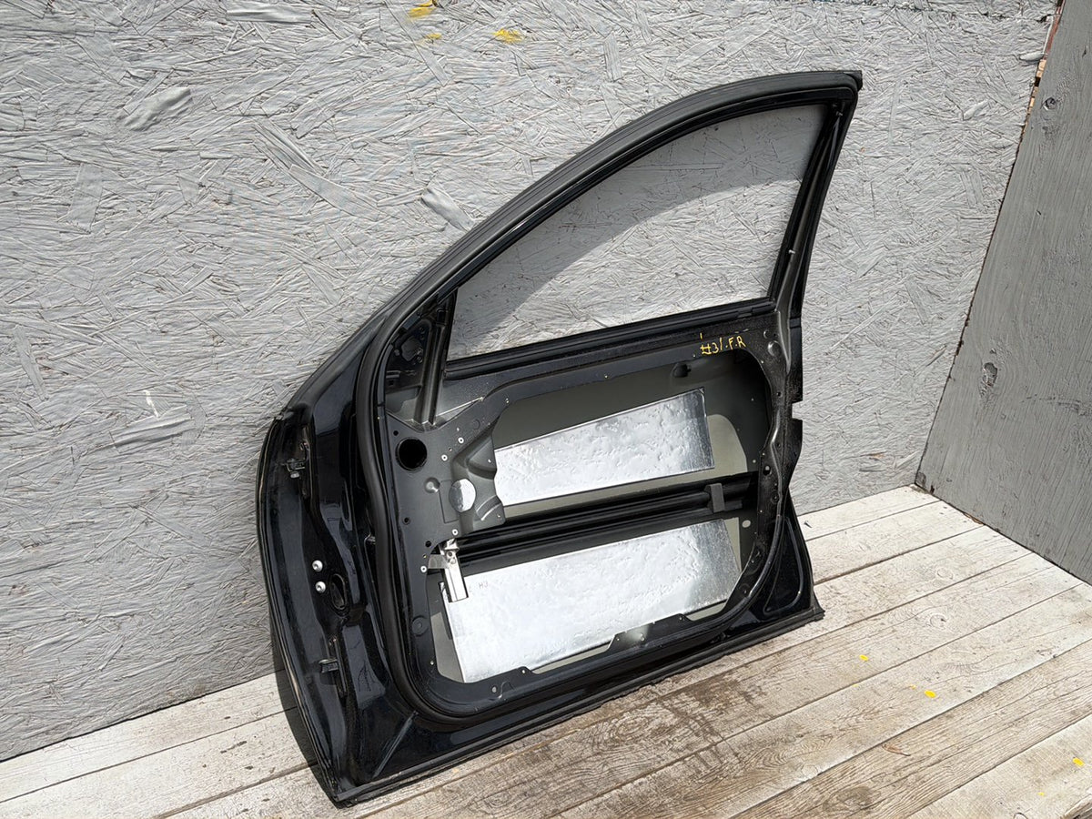2007-2013 Mercedes-Benz S-Class 550 W221 Right Front Door Shell A2217200205 OEM