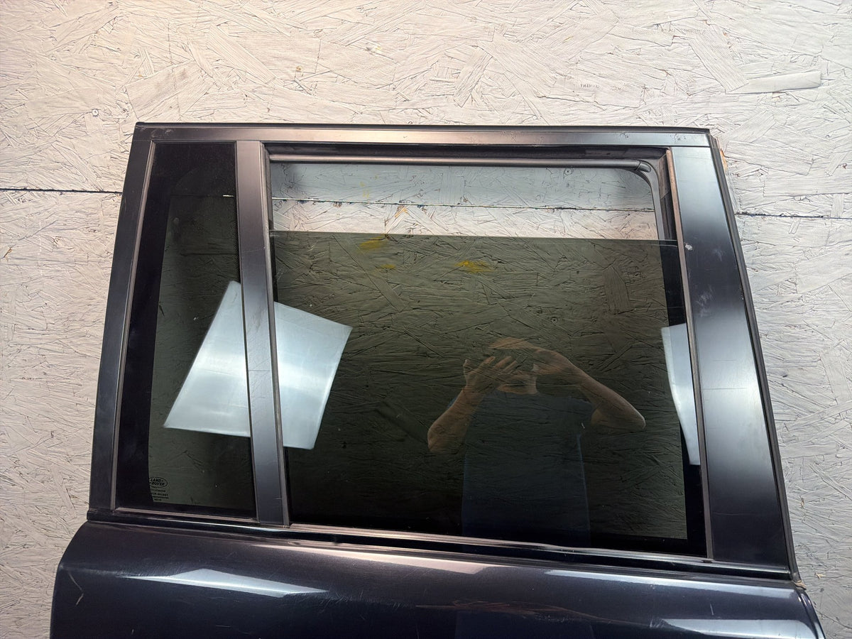 2006-2012 Land Rover Range Rover Rear Right Side Door Shell w/Glass OEM