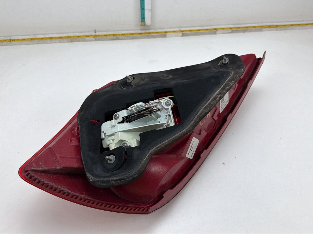 2007-2013 Mercedes-Benz S-Class W221-S550 Rear Left Driver Side Tail Light OEM