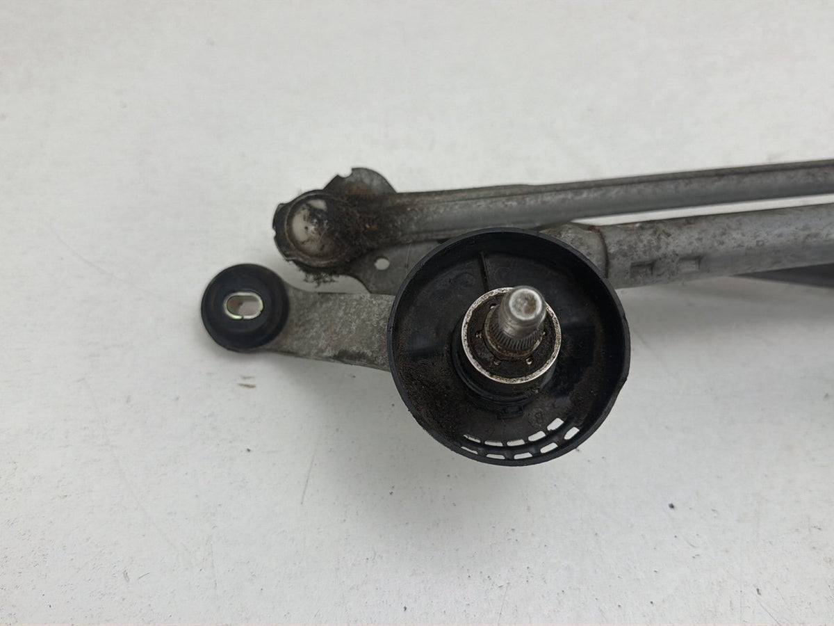 2014-2023 Infiniti Q50 Windshield Wiper Motor Linkage Transmission OEM