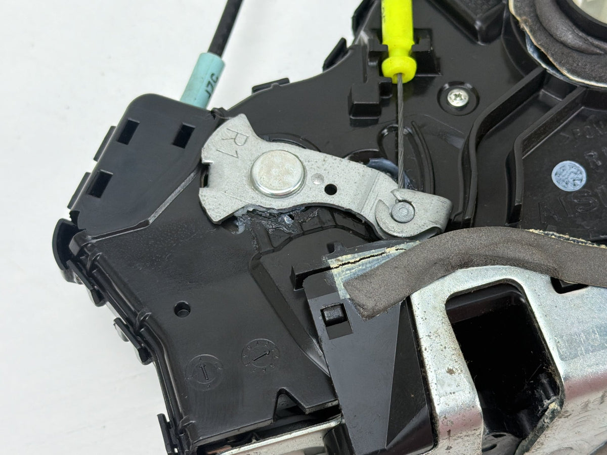 2007-2009 Lexus ES350 V40 Front Right Passenger Side Door Lock Actuator OEM