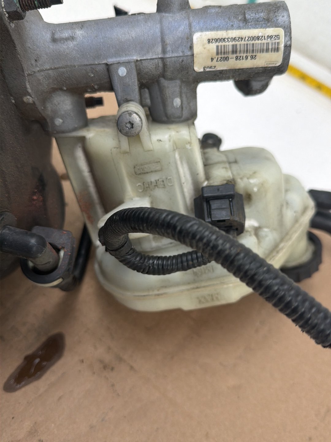 2013-2019 Ford Explorer Power Brake Booster Master Cylinder w/ Reservoir OEM