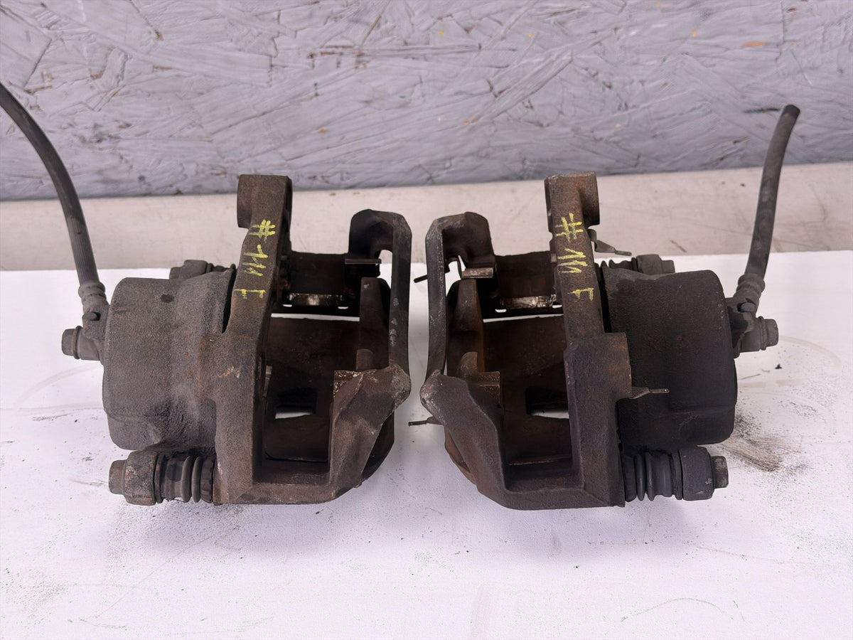 2013-2019 Nissan Sentra Front Left/Right Disc Brake Caliper Set Pair OEM