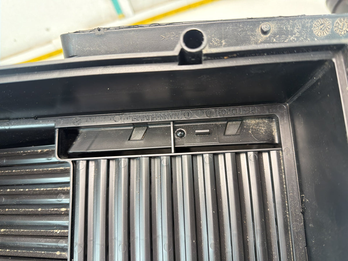 2015-2020 Audi A3 8V Engine Air Cleaner Intake Filter Housing Box 5Q0129618B OEM