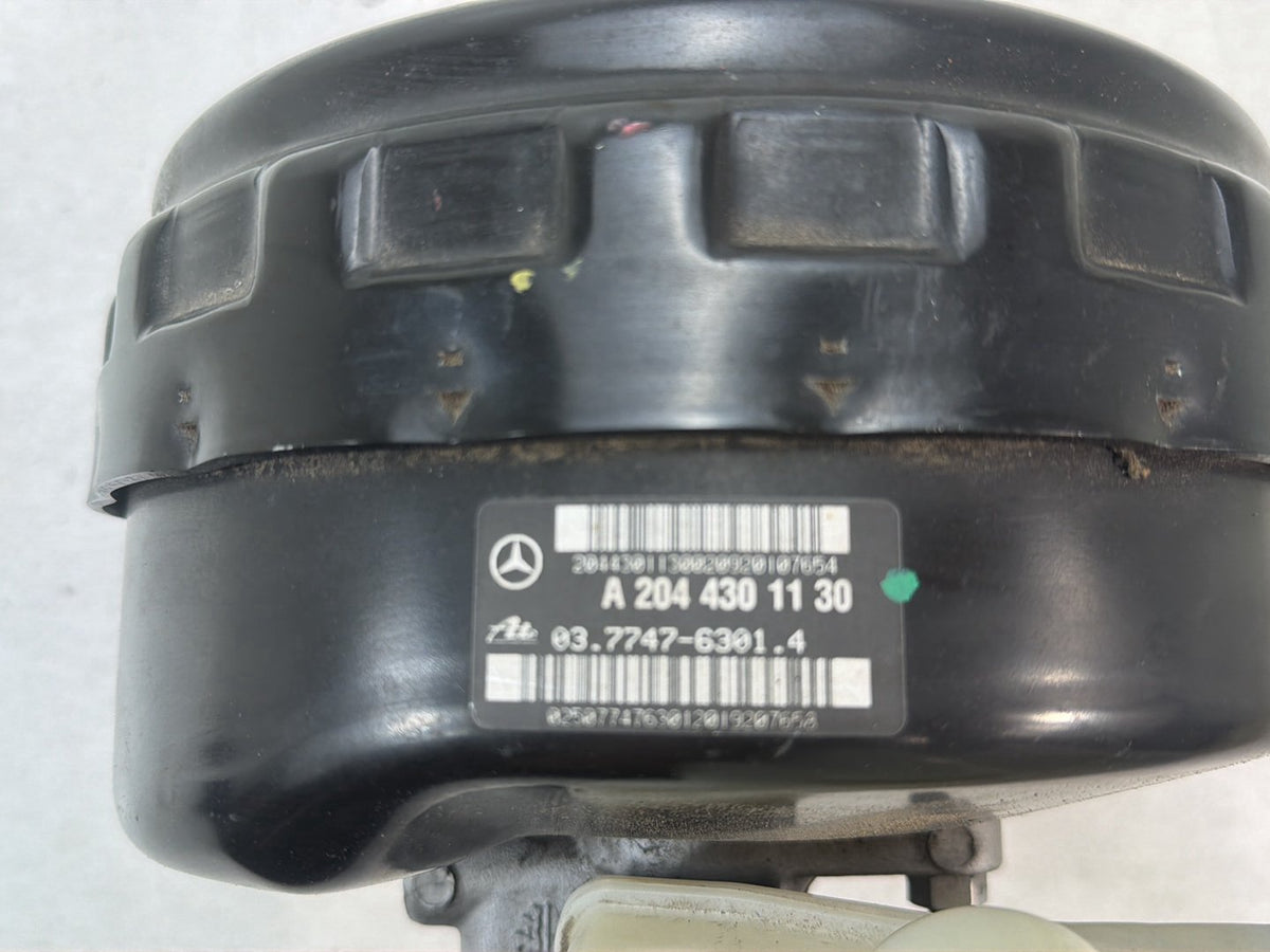 2010-2013 Mercedes-Benz E-Class Power Brake Booster Master Cylinder OEM