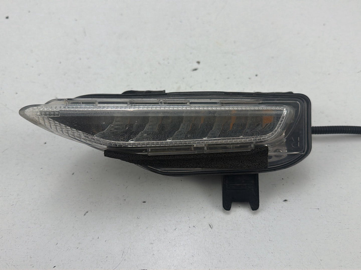 2014-2020 Infiniti Q50 Front Right Passenger Side LED Turn Signal Light OEM