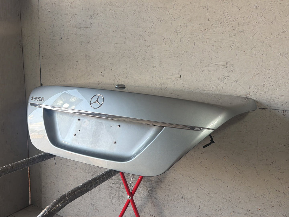 2007-2013 Mercedes-Benz S500 S-Class W221 Rear Trunk Lid w/ Emblem Badge OEM