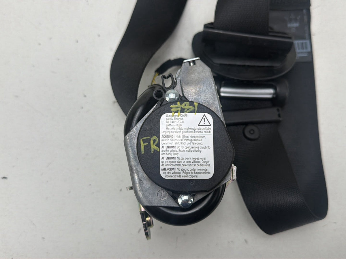 2014-2017 Maserati Ghibli Right Front Seat Belt Retractor 627069500 OEM