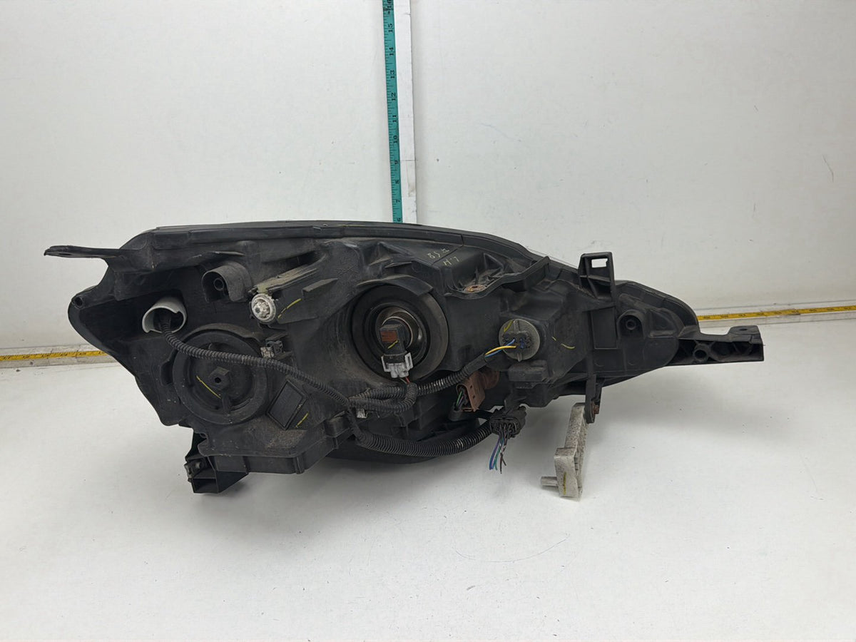 2016-2019 Nissan Sentra Front Left Driver Side Halogen Headlight Assembly OEM