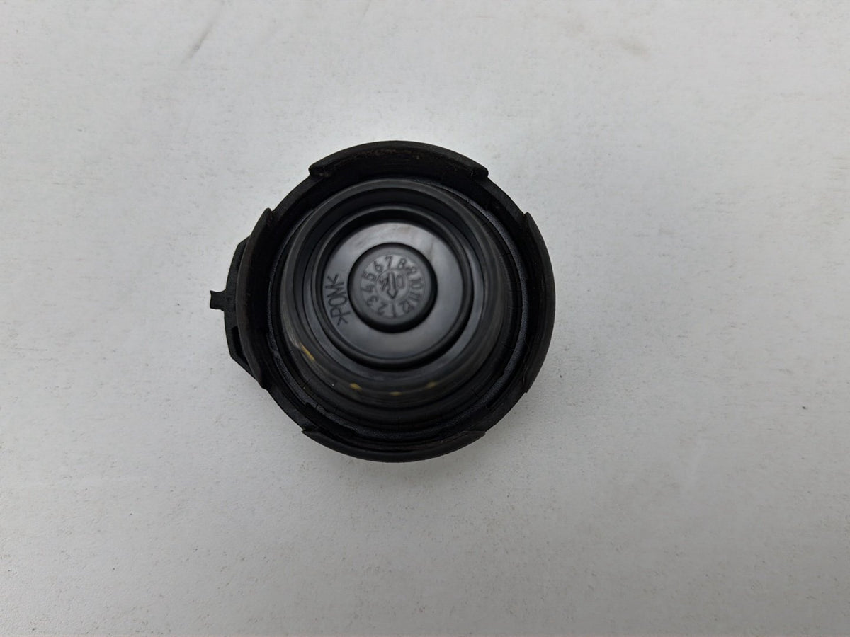 2003-2006 Porsche Cayenne - Fuel Tank Gas Cap OEM