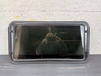 2014-2017 Maserati Ghibli Sun Roof Sunroof Window Glass 1618904 OEM