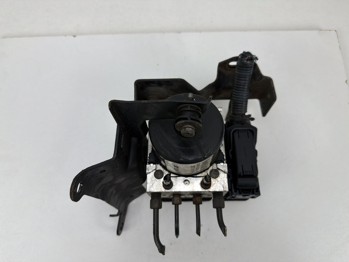 2009-2011 Nissan Pathfinder 4.0L ABS Anti-Lock Brake Pump Module 47660-ZL00C OEM