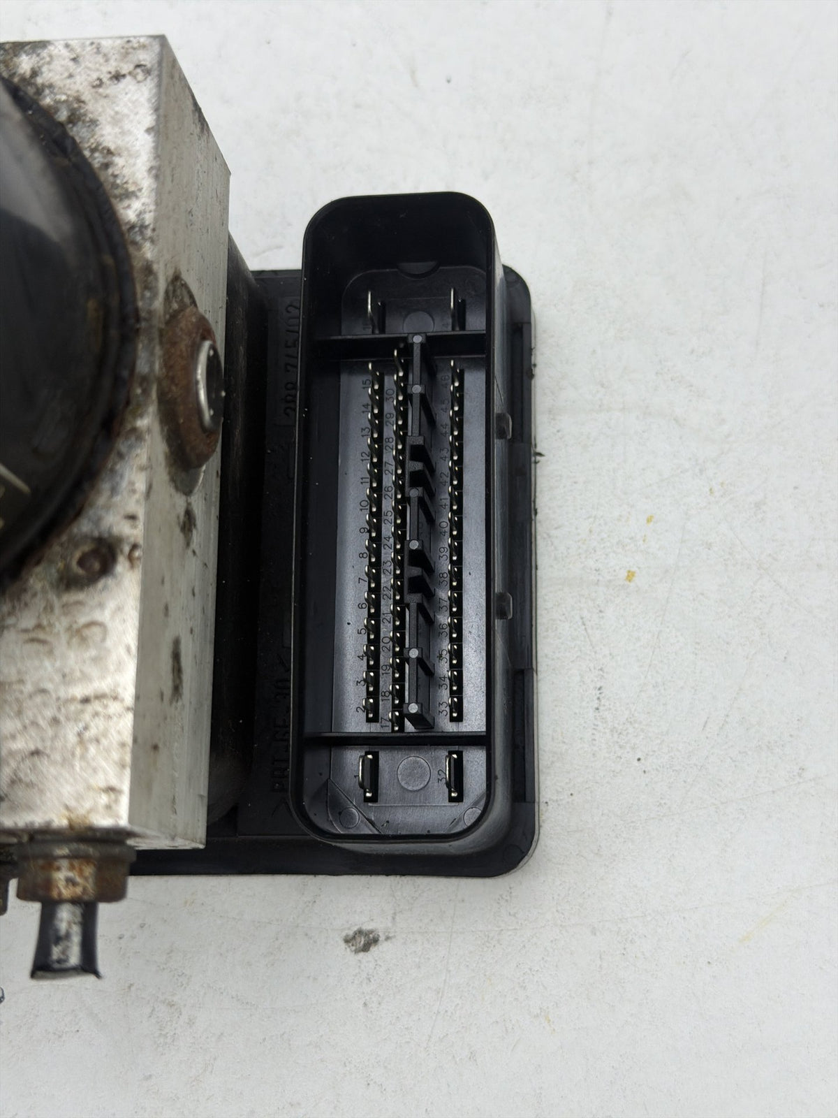 2005-2009 Volkswagen Jetta ABS Pump Hydraulic Control Module 1K0614517M OEM