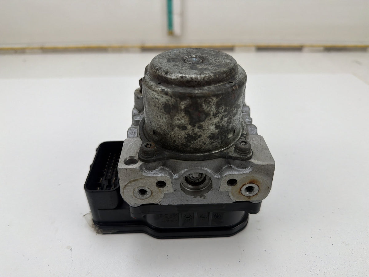 2009-2011 Honda Fit ABS Anti-Lock Brake Pump Module TF0Y0 OEM