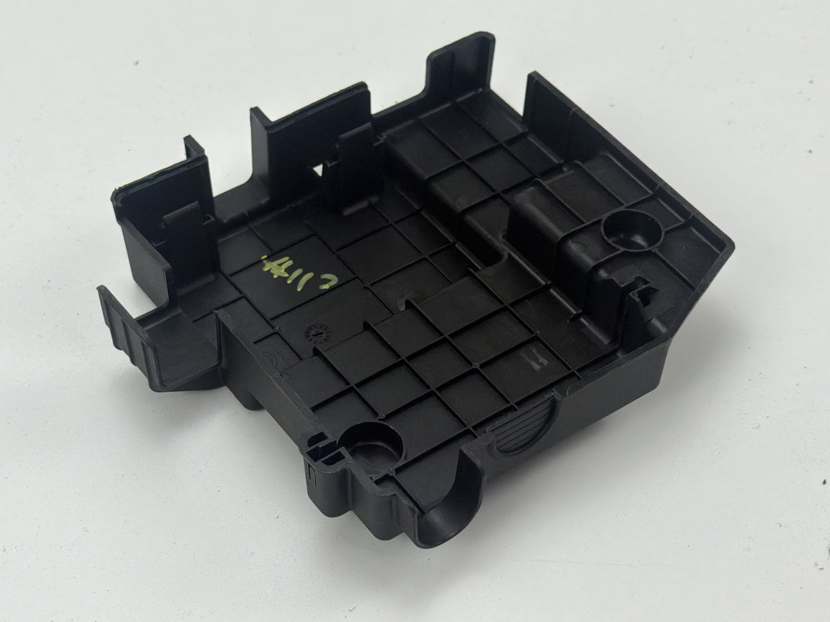 2014-2020 Maserati Quattroporte VI M156 Battery Terminal Fuse Box Cover Trim OEM