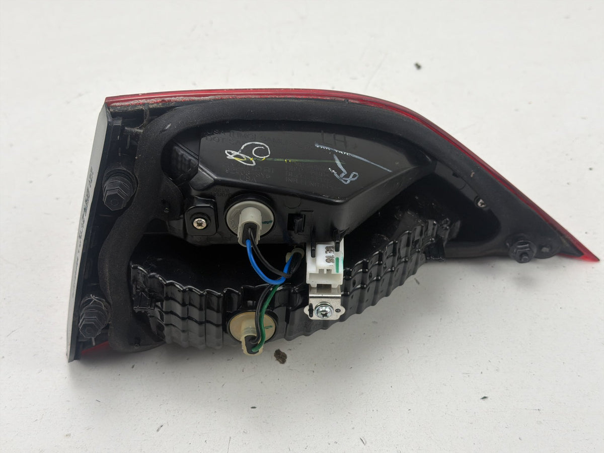 2014–2016 Hyundai Elantra Rear Left Inner Trunk Lid Tail Light 92403-3Y500 OEM