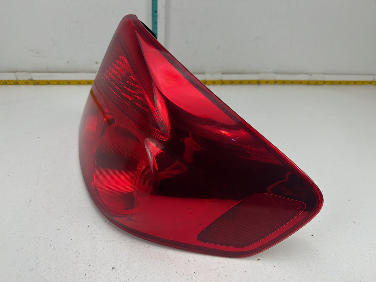 2005-2006 Infiniti G35 Passenger Right Side Tail Light 220-63790 OEM