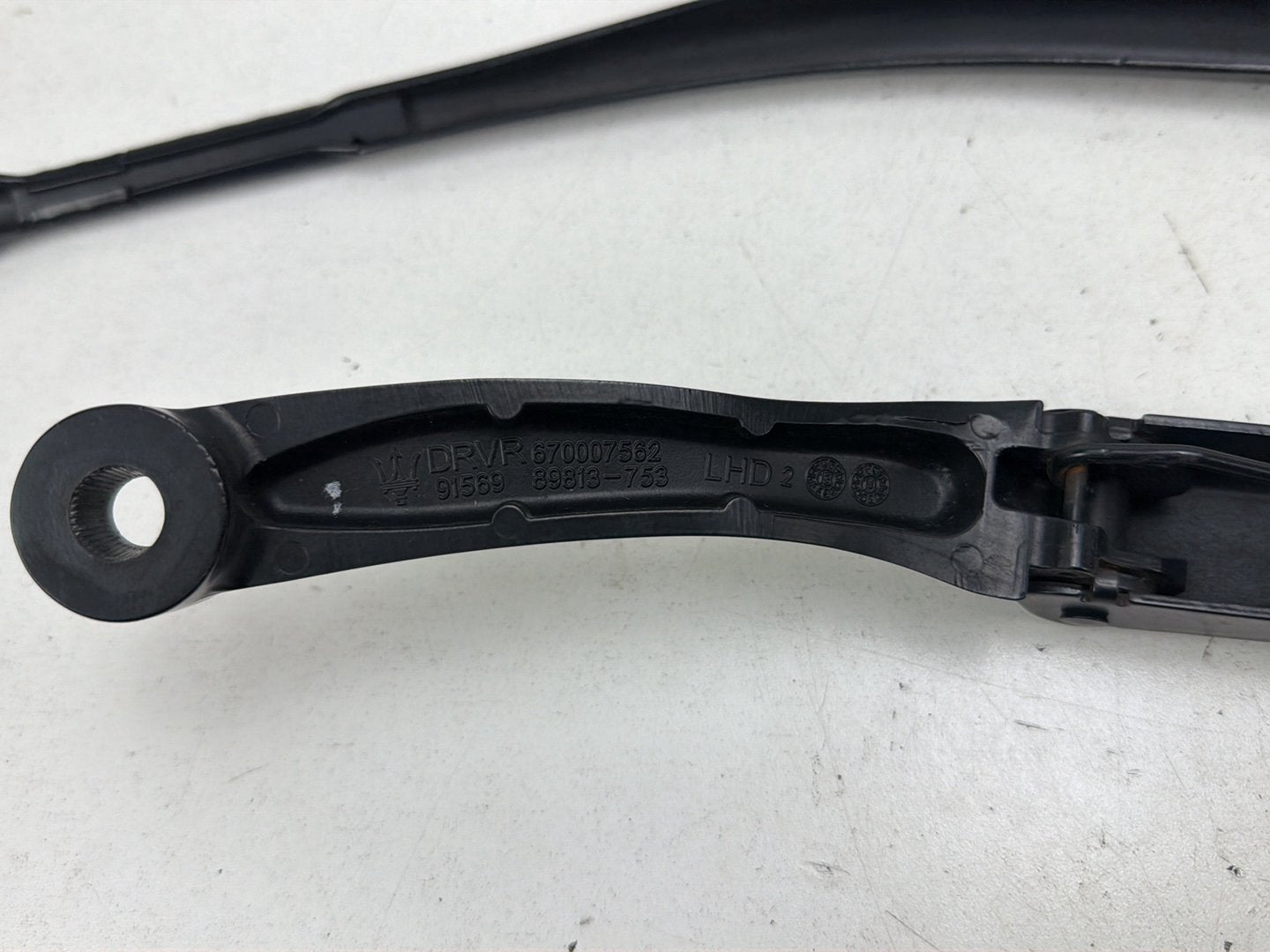 2014-2017 Maserati Ghibli Front Left & Right Side Windshield Wiper Arm Pair OEM