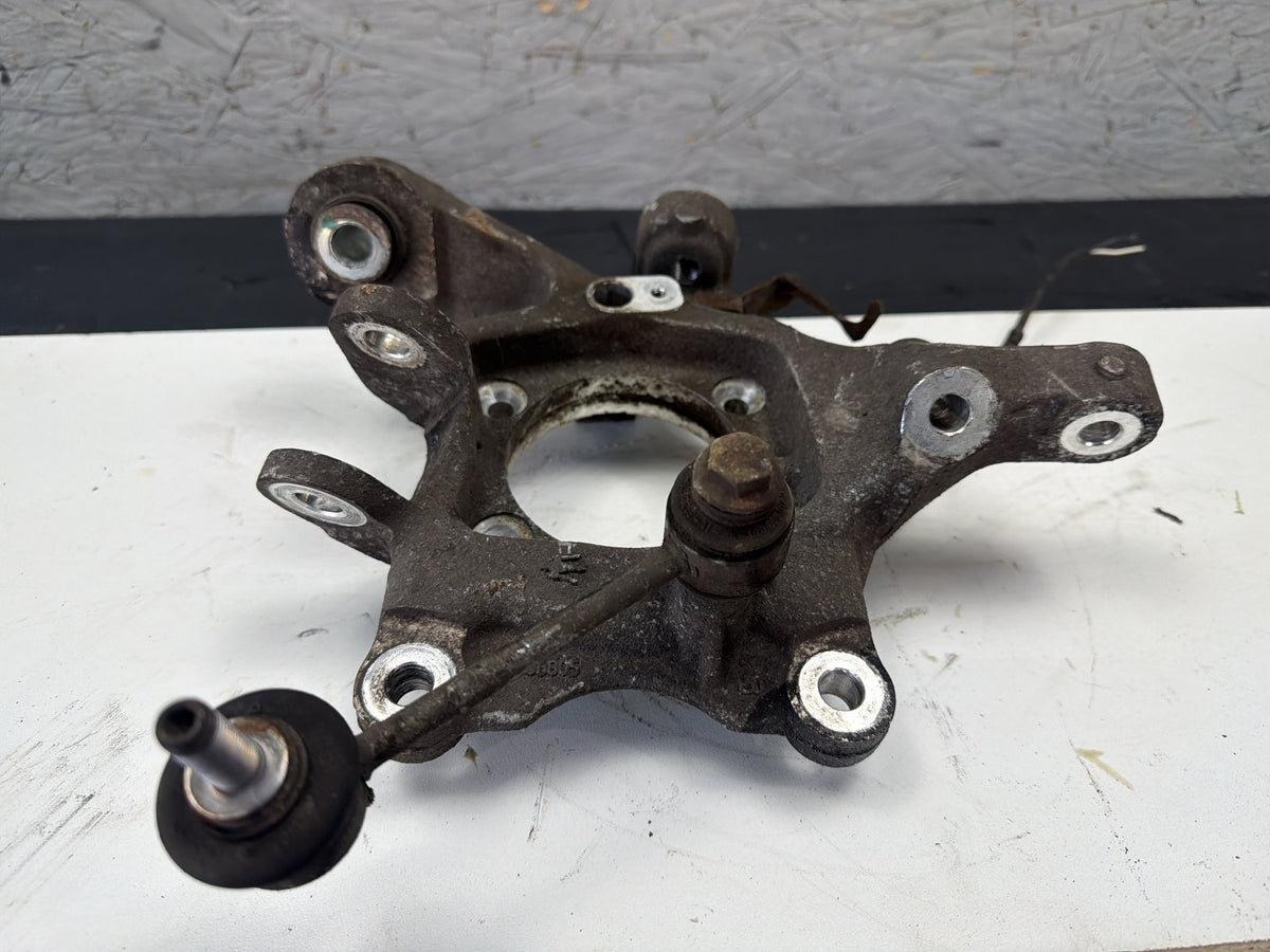 2014-2017 Maserati Ghibli III M157 Rear Right Side Spindle Wheel Knuckle Hub OEM