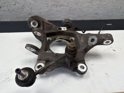 2014-2017 Maserati Ghibli III M157 Rear Right Side Spindle Wheel Knuckle Hub OEM