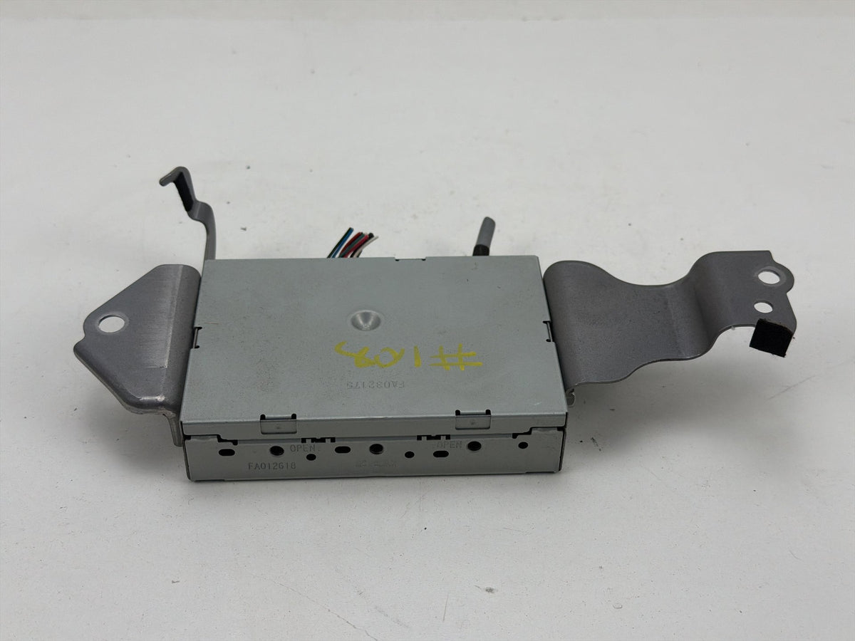 2009-2011 Lexus IS250 Multimedia Interface Computer Module 861A0-53010 OEM