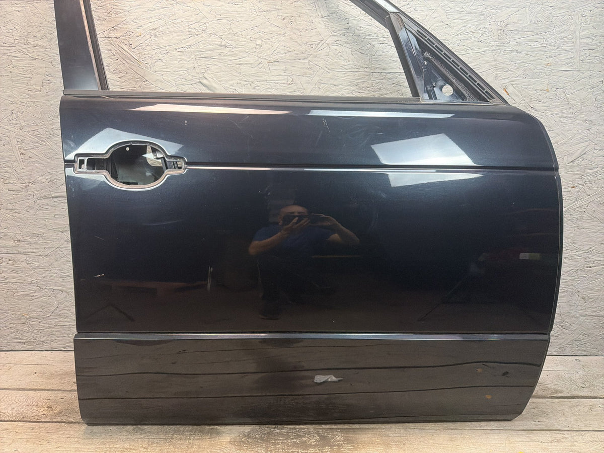 2010-2012 Land Rover Range Rover Front Left Driver Side Door Shell Assembly OEM