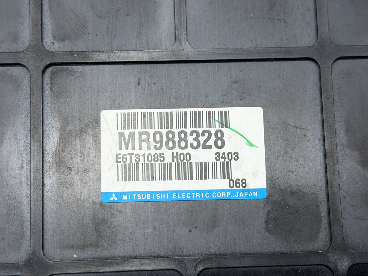 2003 Mitsubishi Lancer Engine Computer Control Module Unit ECU MR988328 OEM