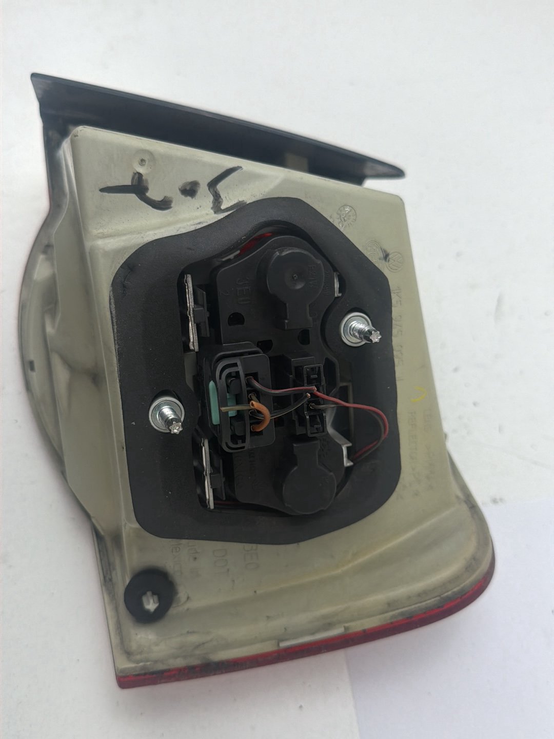 2008-2010 Volkswagen Jetta Rear Left Driver Side Tail Light 1K5945095J OEM