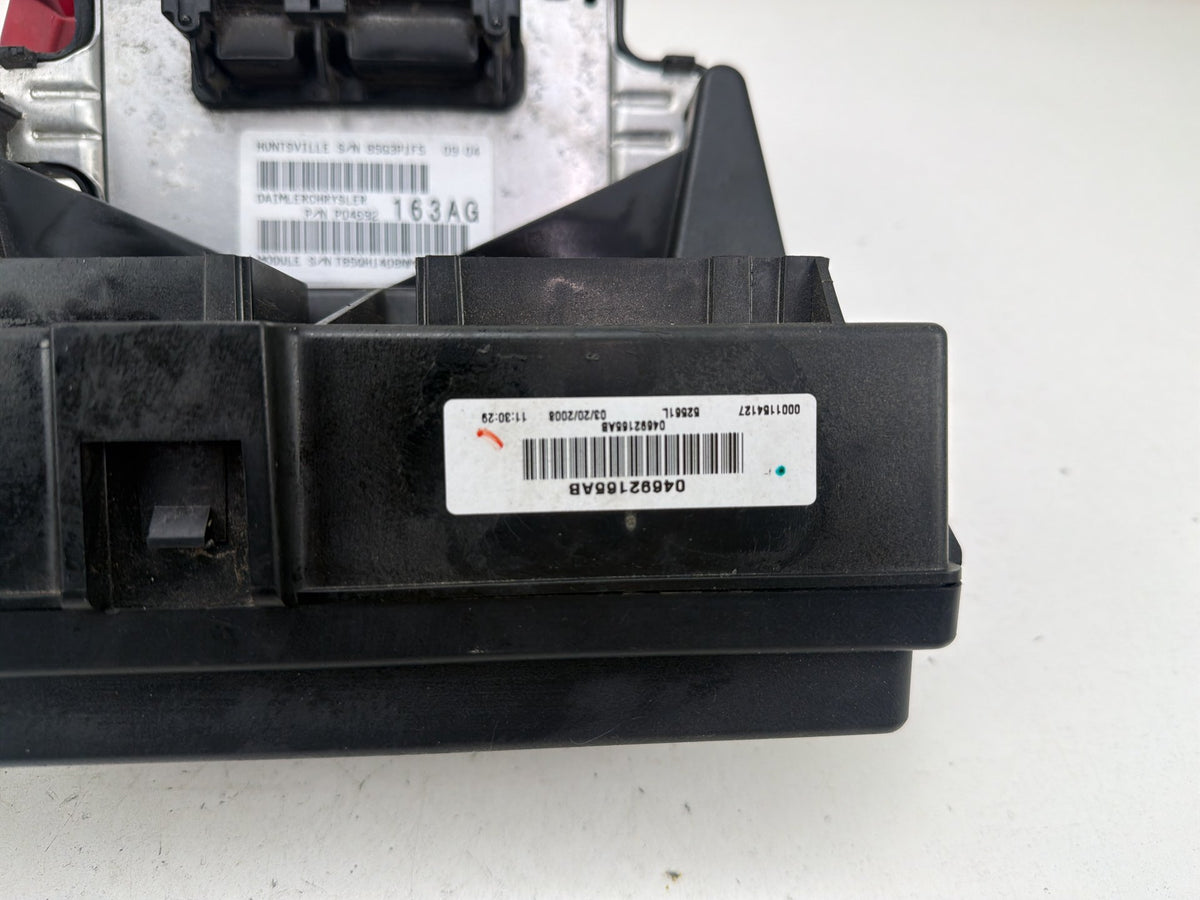 2008-2009 Jeep Grand Cherokee Fuse Box Relay Panel Body Module P04692163AG OEM