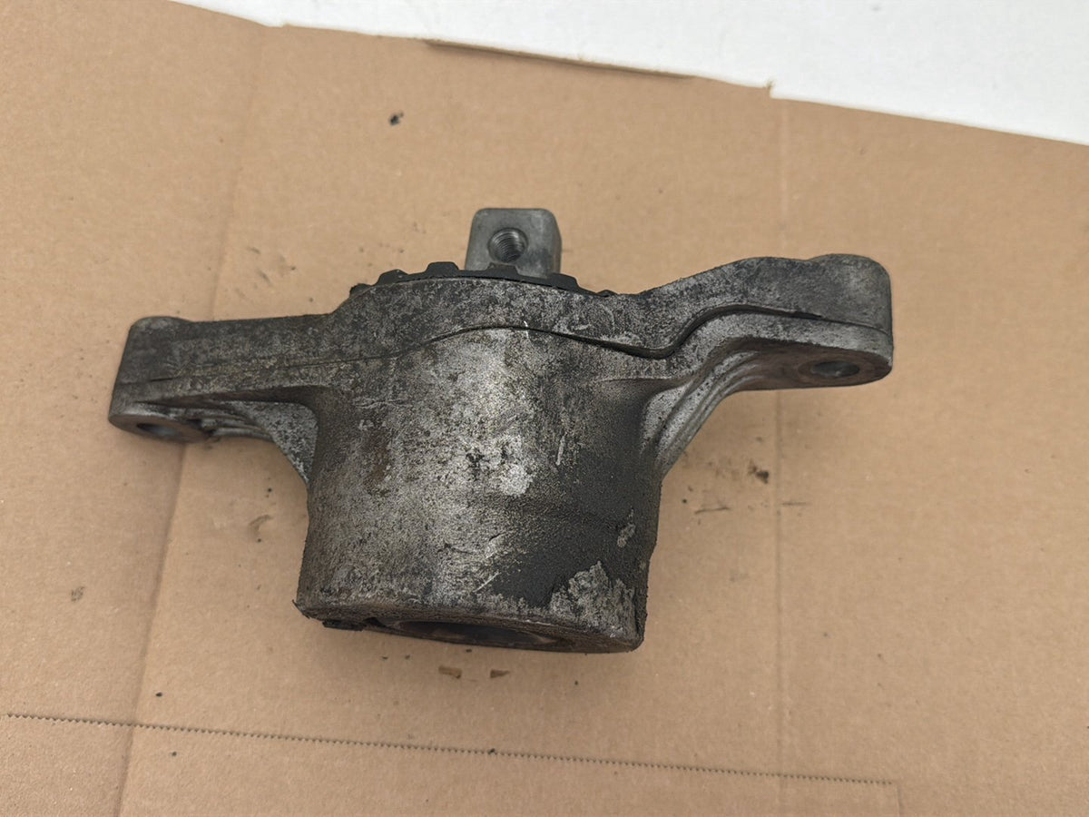 2014-2017 Maserati Ghibli Front Left Side Engine Motor Mount OEM
