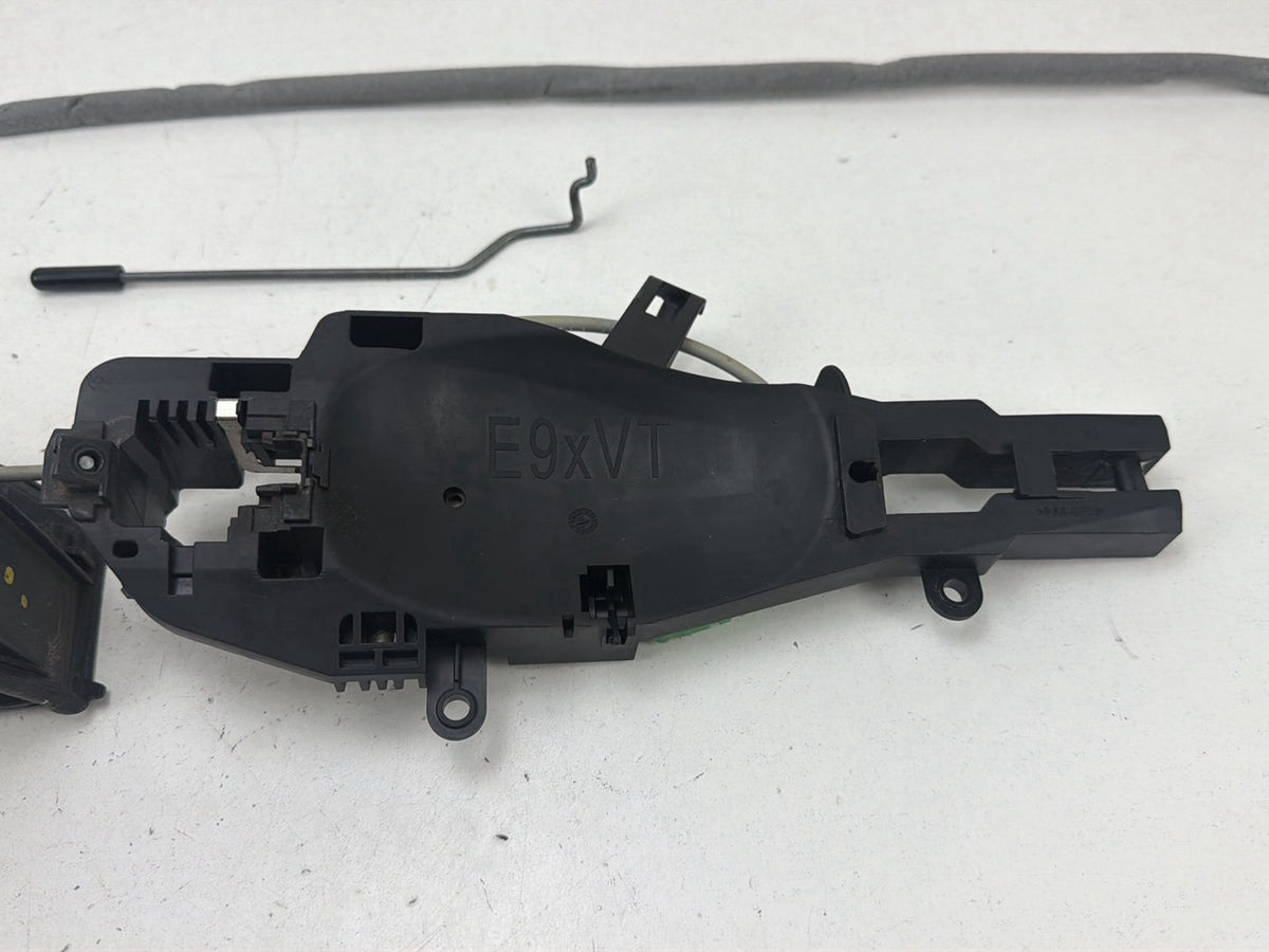2006-2011 BMW 328i Right Front Door Lock Actuator & Handle Bracket 7202146 OEM