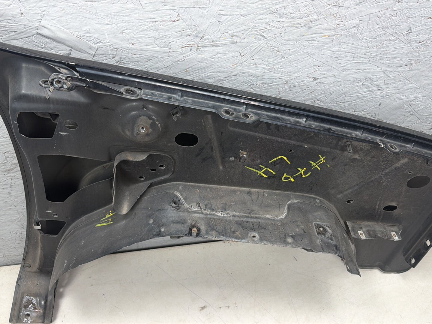 2007-2014 Cadillac Escalade Front Left Driver Side Fender Panel Cover OEM