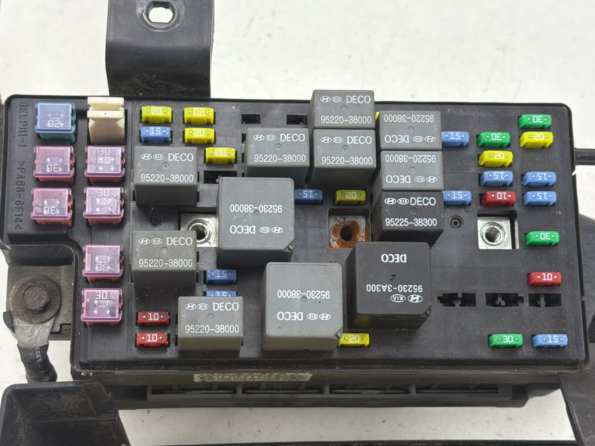 2004-2006 Kia Amanti Engine Fuse Relay Box Module OEM