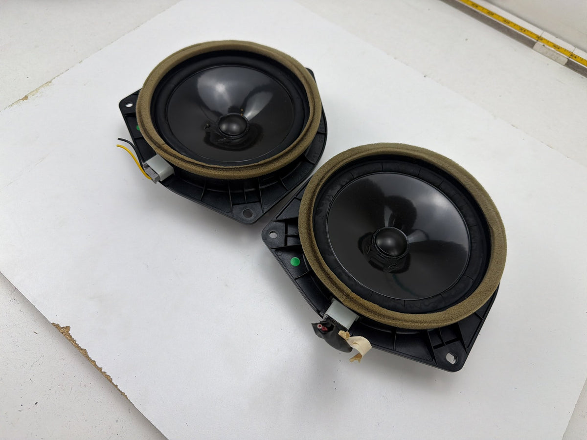 2007-2012 Lexus ES350 V40 Rear Left & Right Door Audio Speakers 86160-48110 OEM
