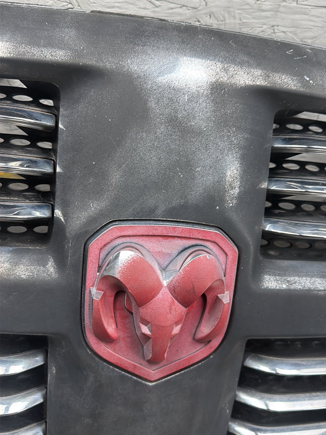 2013-2018 Ram 1500 Front Radiator Grille Insert 13DSSB3010AC OEM