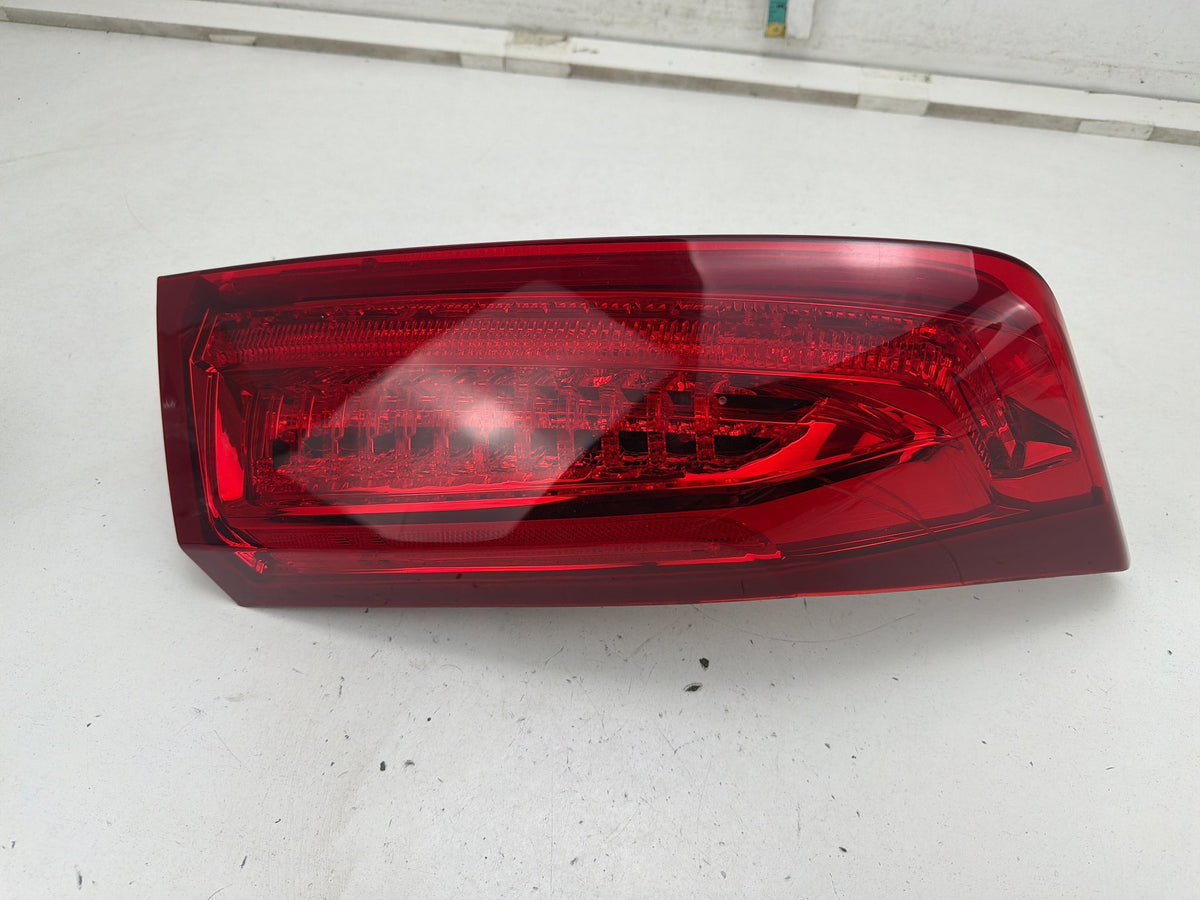 2013-2018 Cadillac Ats Rear Right Passenger Side Outer Tail Light 23315246 OEM