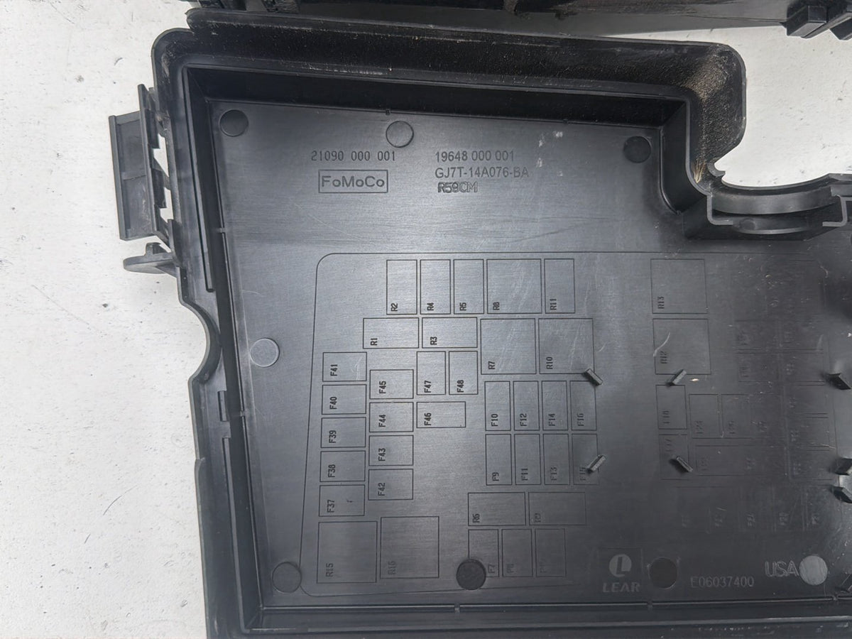 2013-2019 Ford Escape Engine Fuse Box Relay Module GJ7T-14A076-BA OEM