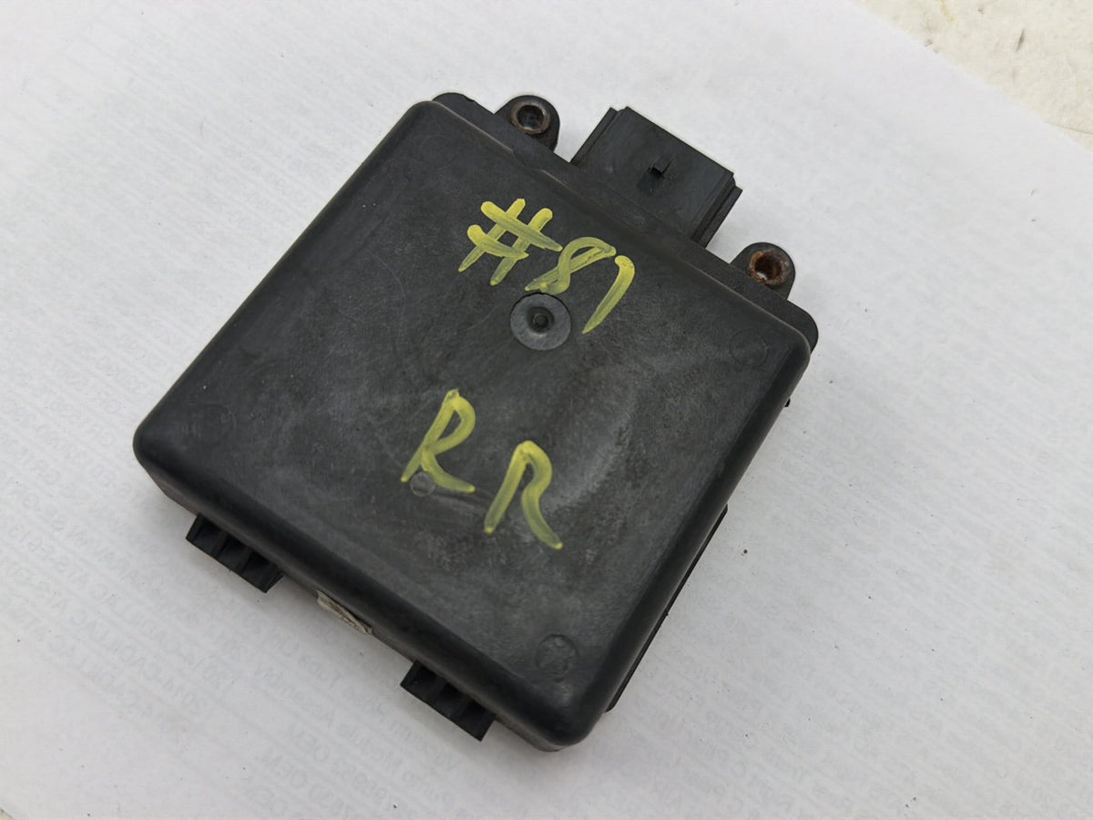 2014-2017 Maserati Ghibli Right Rear Blind Spot Radar Sensor 0670033070 OEM