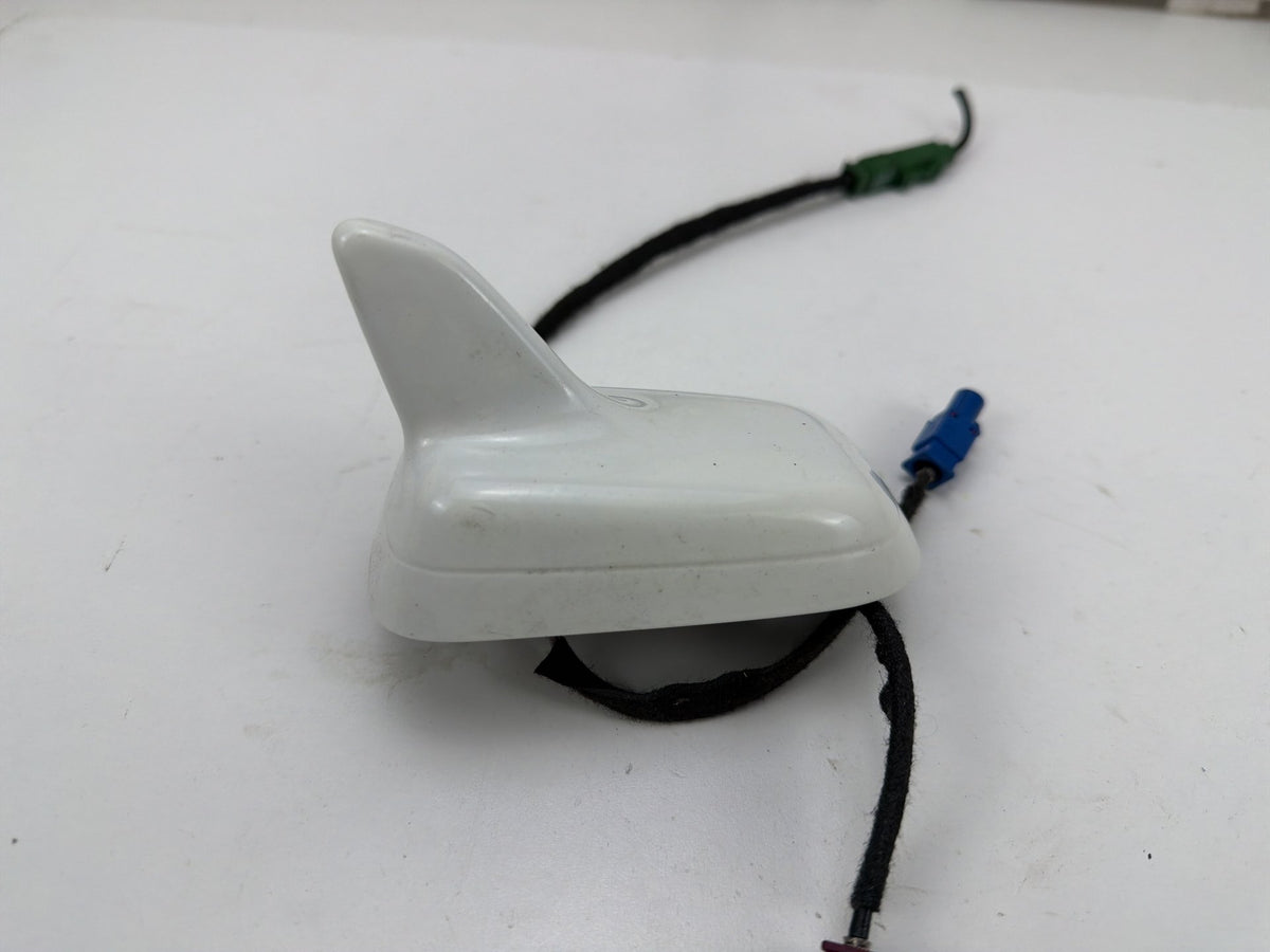 2009-2017 Audi Q5 Roof Mount Shark Fin Radio GPS Antenna White 8R0035503G OEM