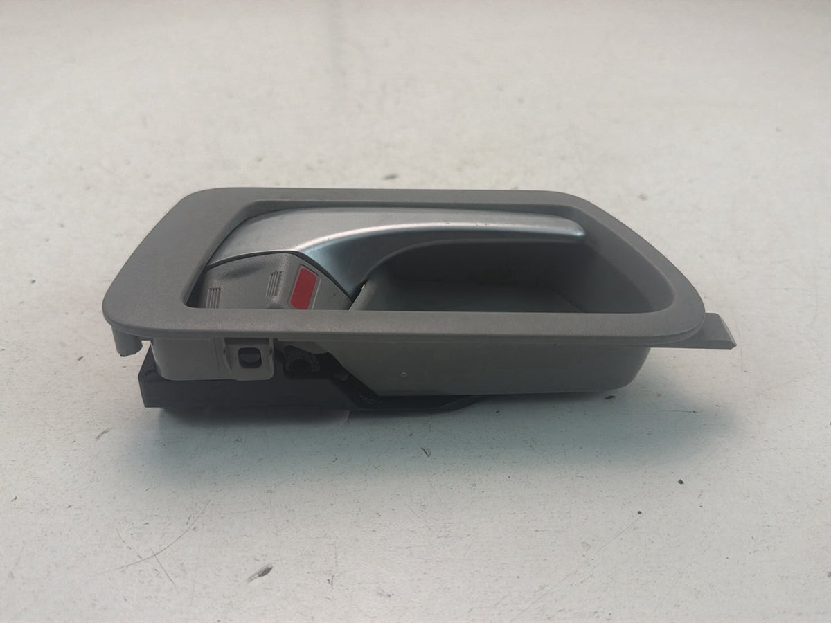 2011-2020 Toyota Sienna L30 -Front Right Passenger Side Door Interior Handle OEM