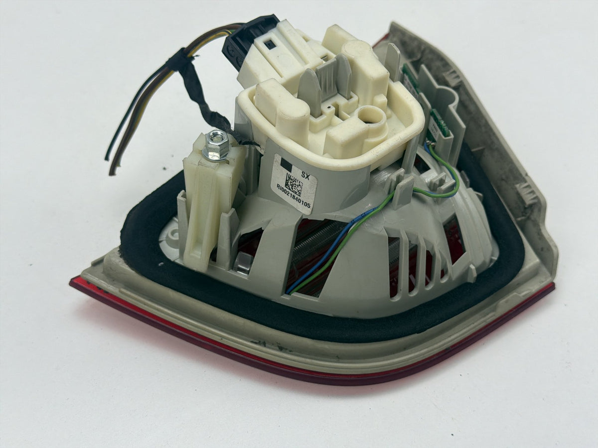 2009-2011 BMW 335i xDrive Rear Left Driver Side Inner Tail Light 7289427 OEM