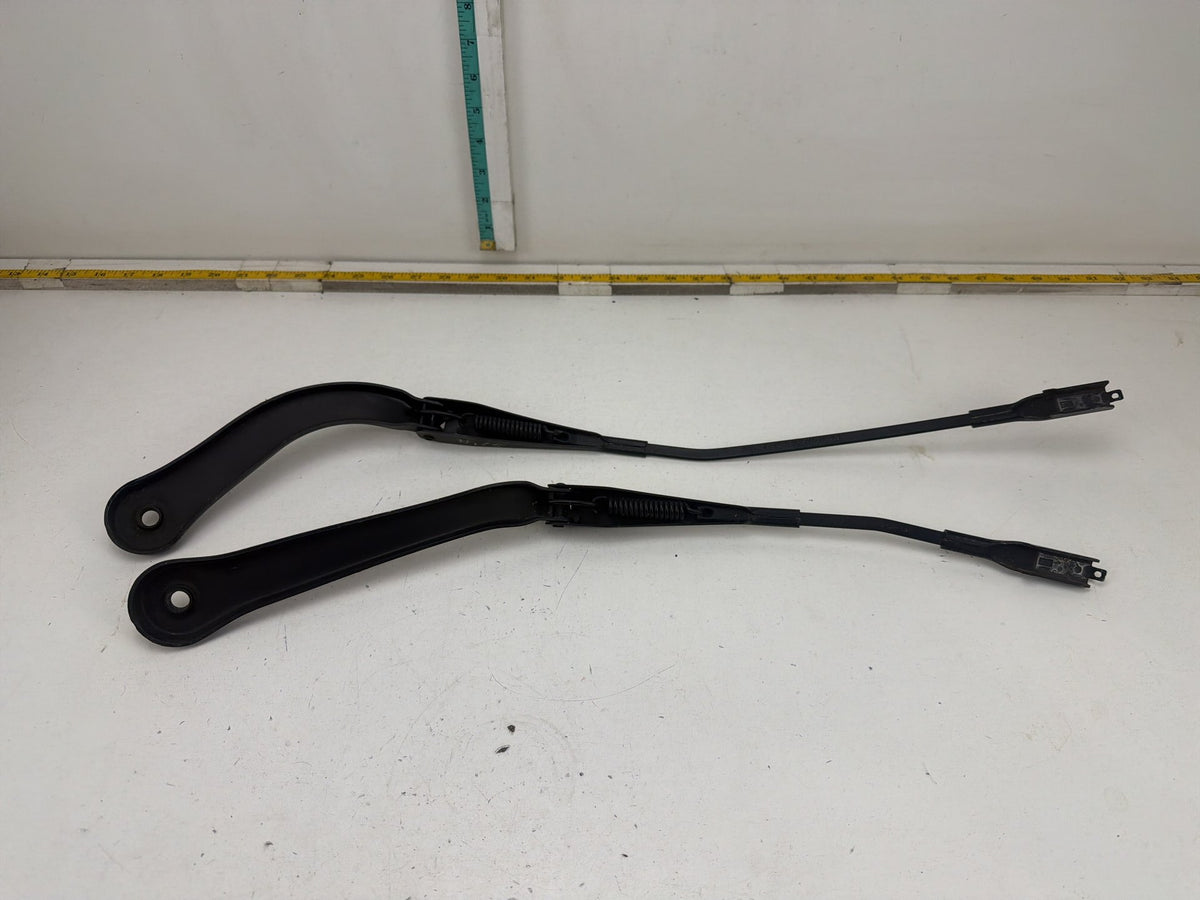 2009-2011 BMW 335i xDrive Front Windshield Wiper Arm Pair 7253397, 7253386 OEM